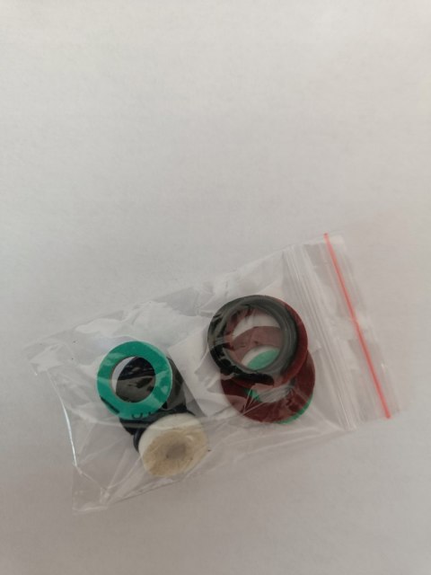 10 x USZCZELKI USZCZELKA DO BATERII 1/2" (komplet) 10 x USZCZELKI USZCZELKA DO BATERII 1/2" (komplet)